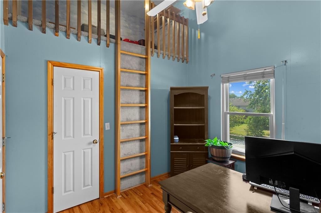 Photo 18 of 37 - 8530 NE 109th Terrace, Kansas City, MO 64157