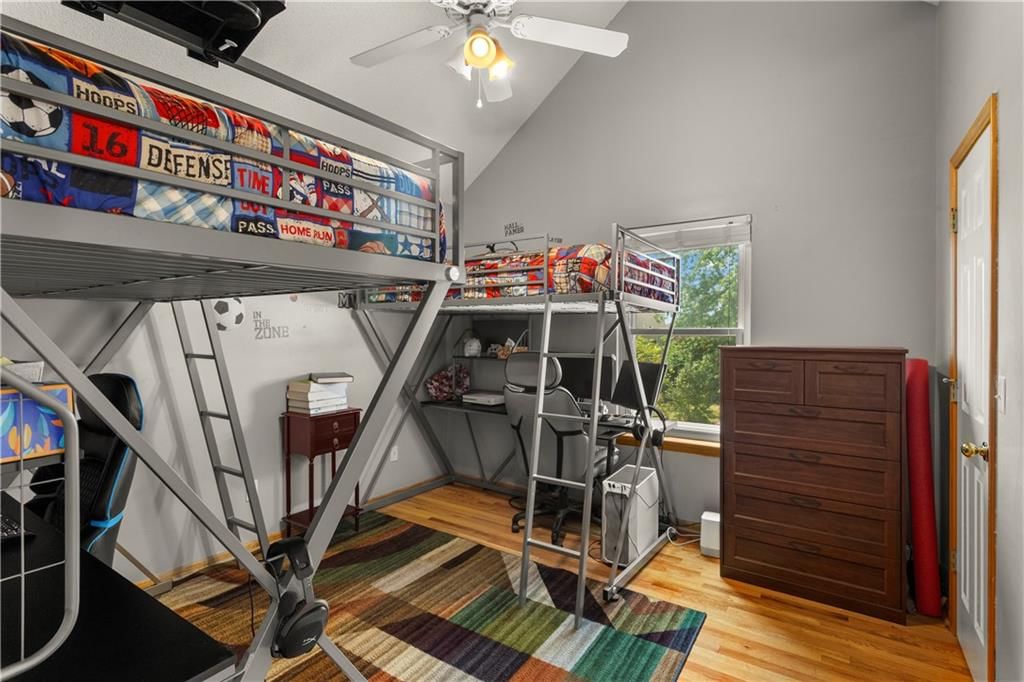 Photo 19 of 37 - 8530 NE 109th Terrace, Kansas City, MO 64157