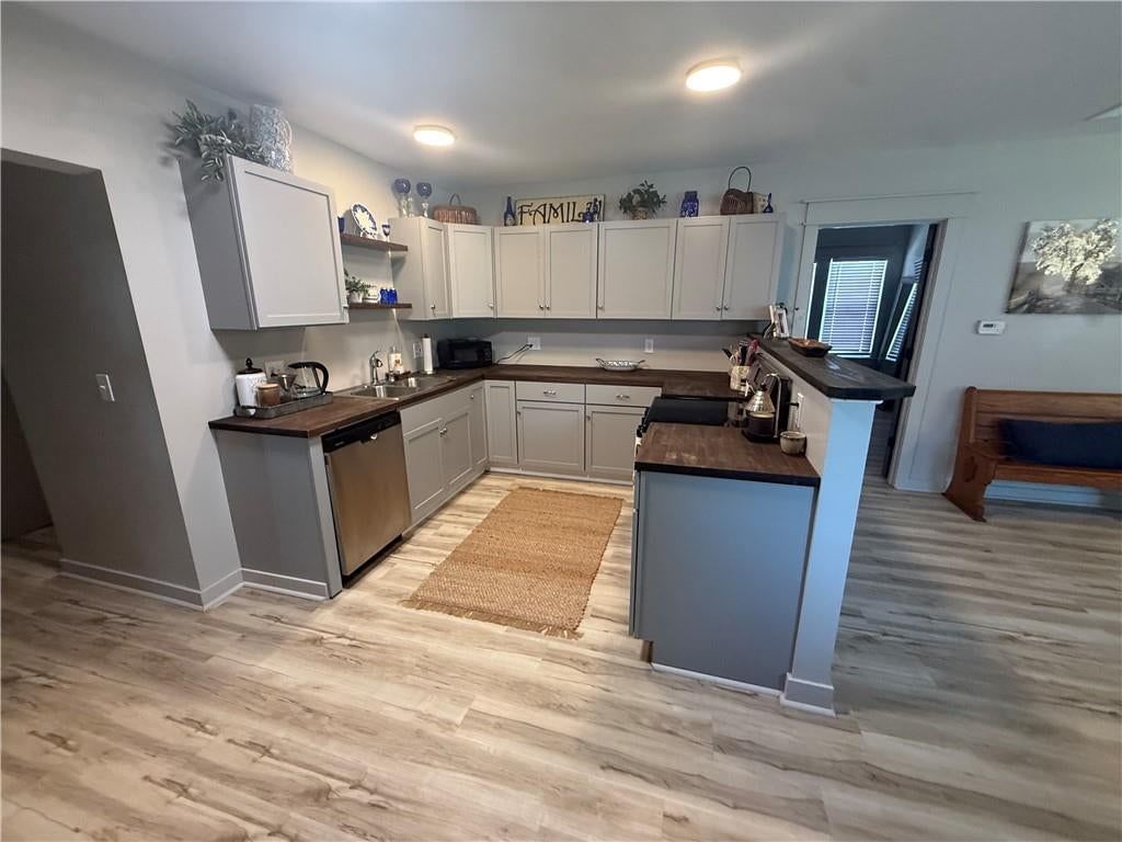 832 S Hickory Street — photo 6