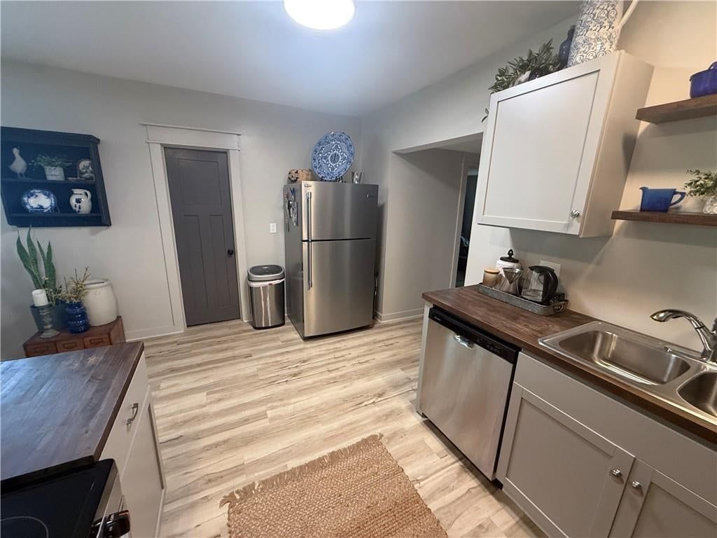832 S Hickory Street — photo 9