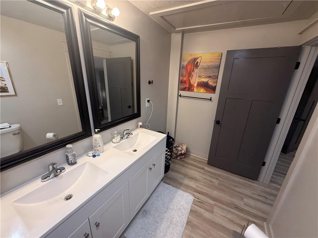 832 S Hickory Street — photo 15
