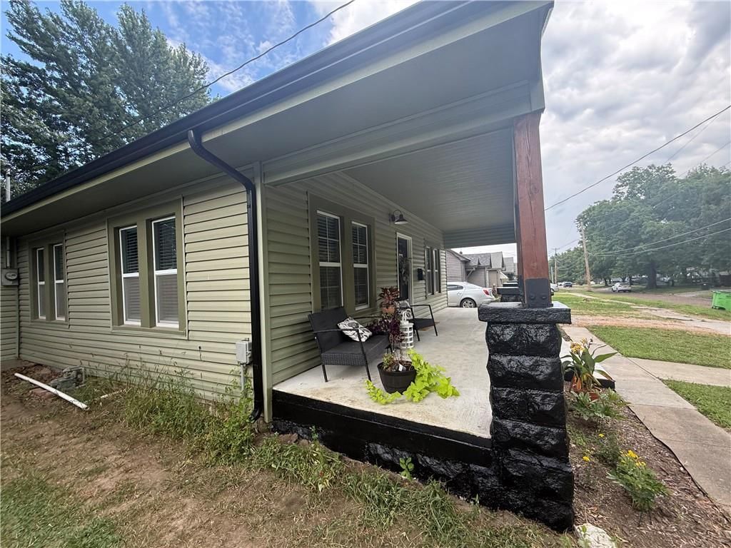 832 S Hickory Street — photo 23