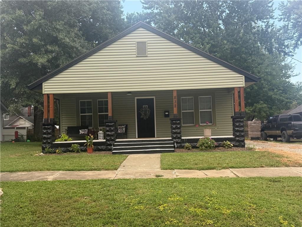832 S Hickory Street — photo 31