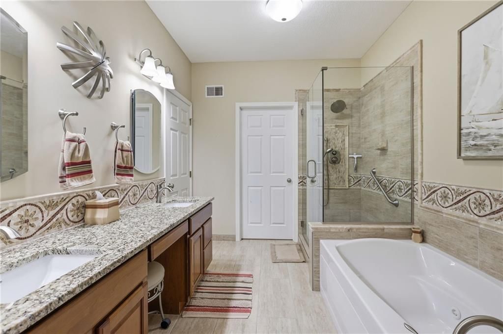 11287 S Chouteau Street — photo 31