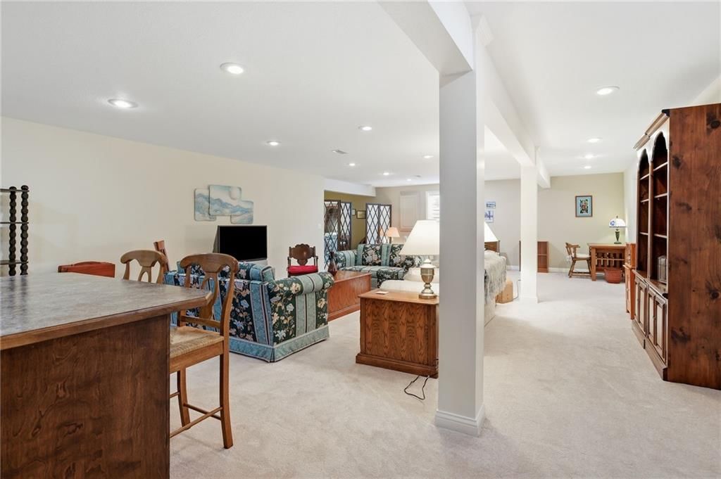 11287 S Chouteau Street — photo 37
