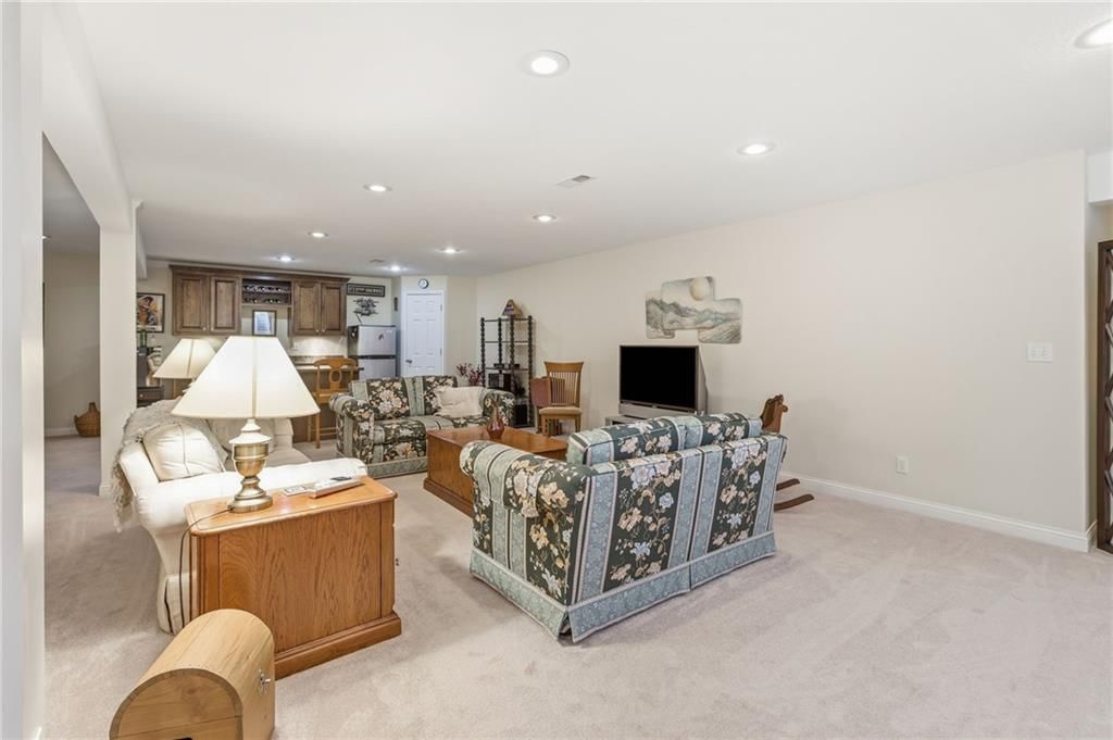 11287 S Chouteau Street — photo 43