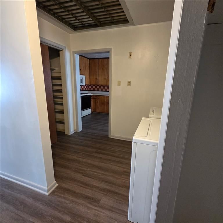 2612 Broadway Avenue — photo 14