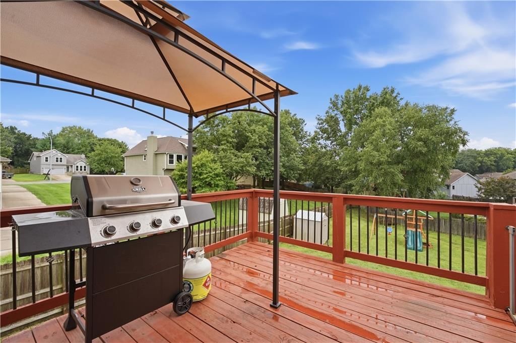 1309 NE Chowning Drive — photo 43