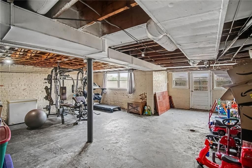 3719 Seneca Street — photo 19