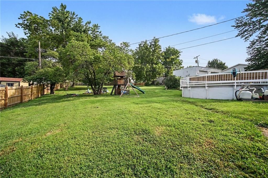 3719 Seneca Street — photo 26