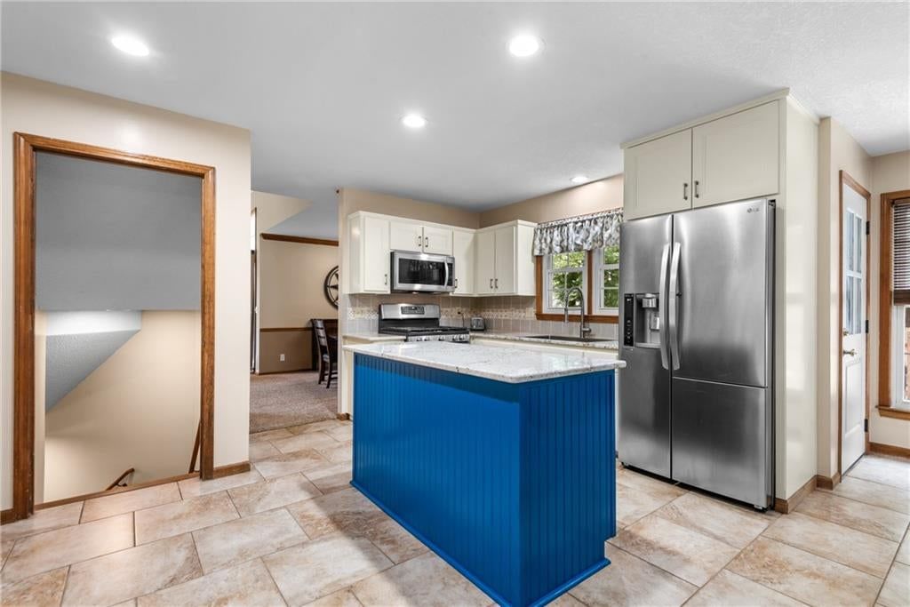 12110 S Acuff Lane — photo 11