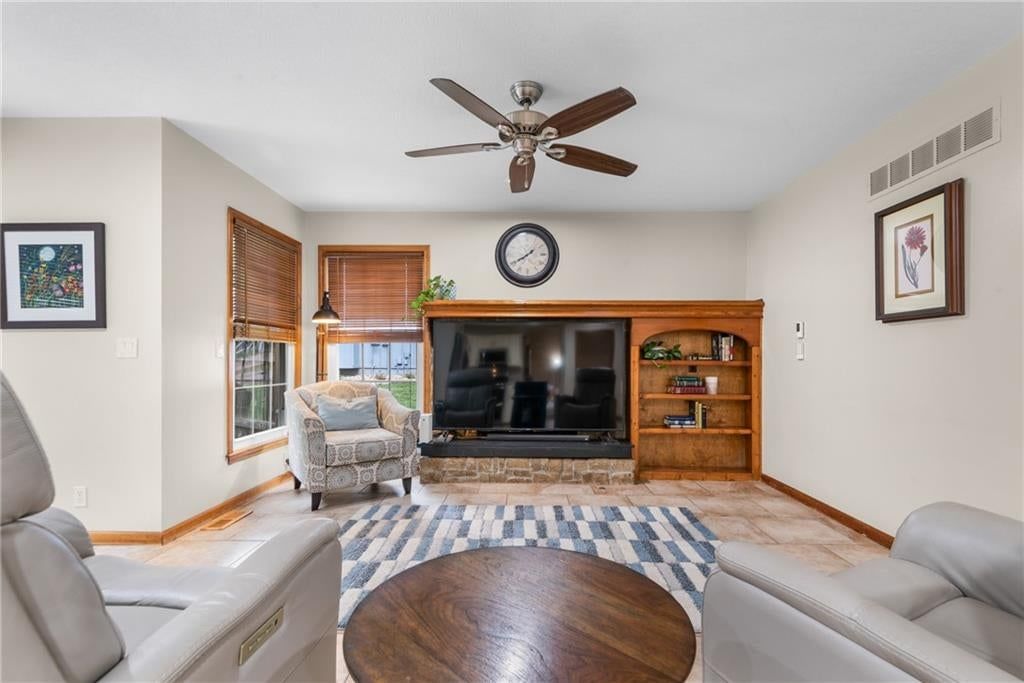 12110 S Acuff Lane — photo 16