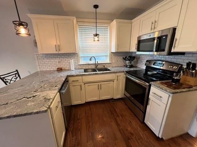 801 Feldspar Street — photo 15