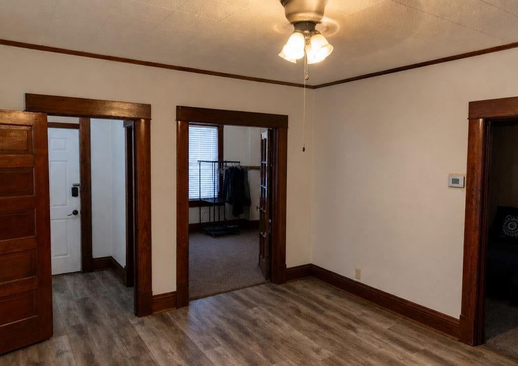 2402 Mitchell Avenue — photo 2