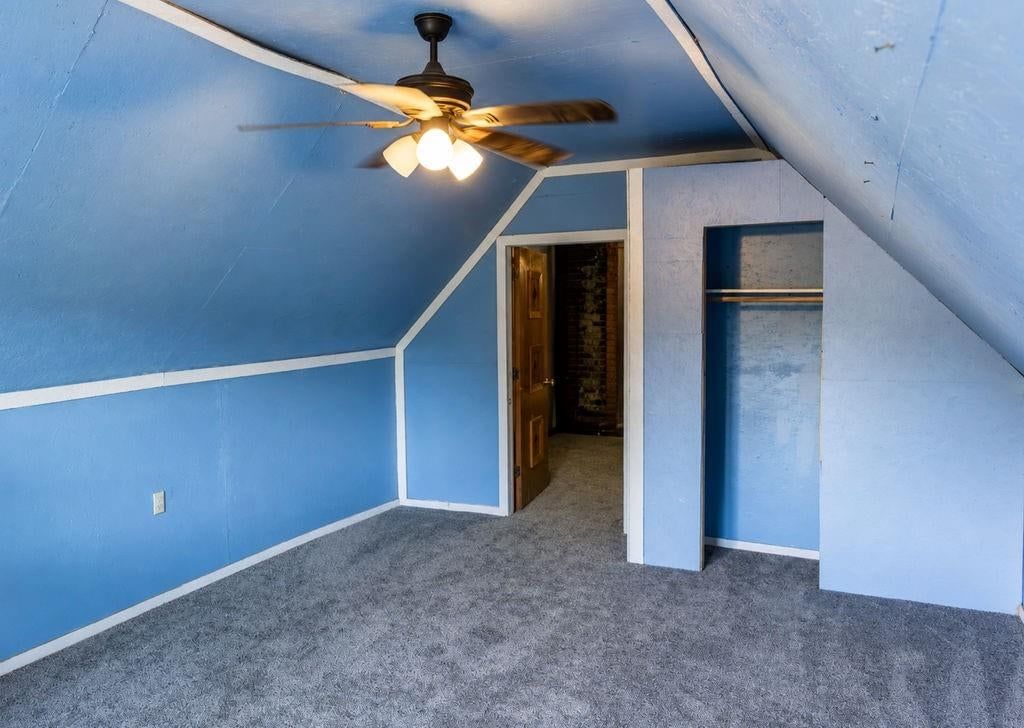 2402 Mitchell Avenue — photo 11