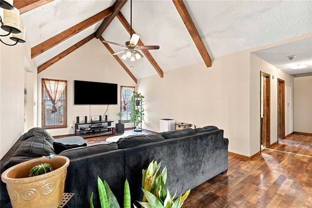 901 NW Valley Woods Drive — photo 11