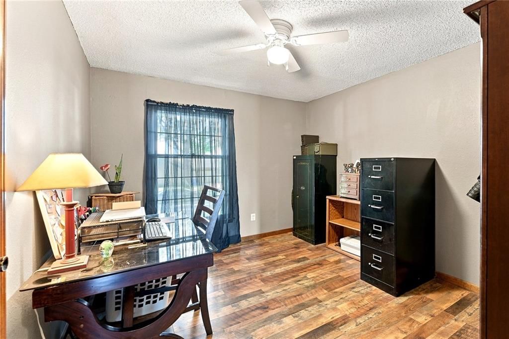 901 NW Valley Woods Drive — photo 20