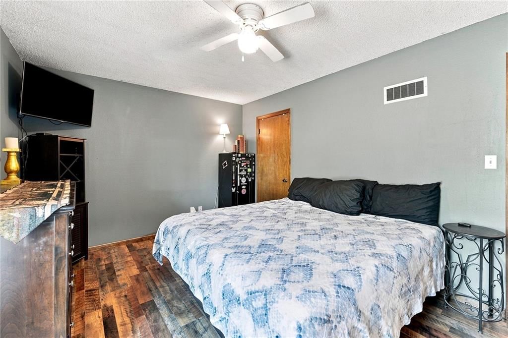 901 NW Valley Woods Drive — photo 25