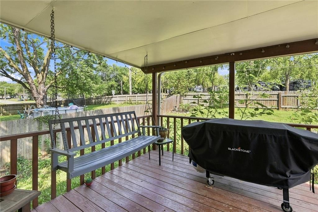 901 NW Valley Woods Drive — photo 32