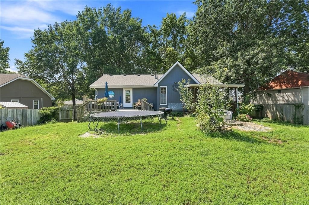 901 NW Valley Woods Drive — photo 36
