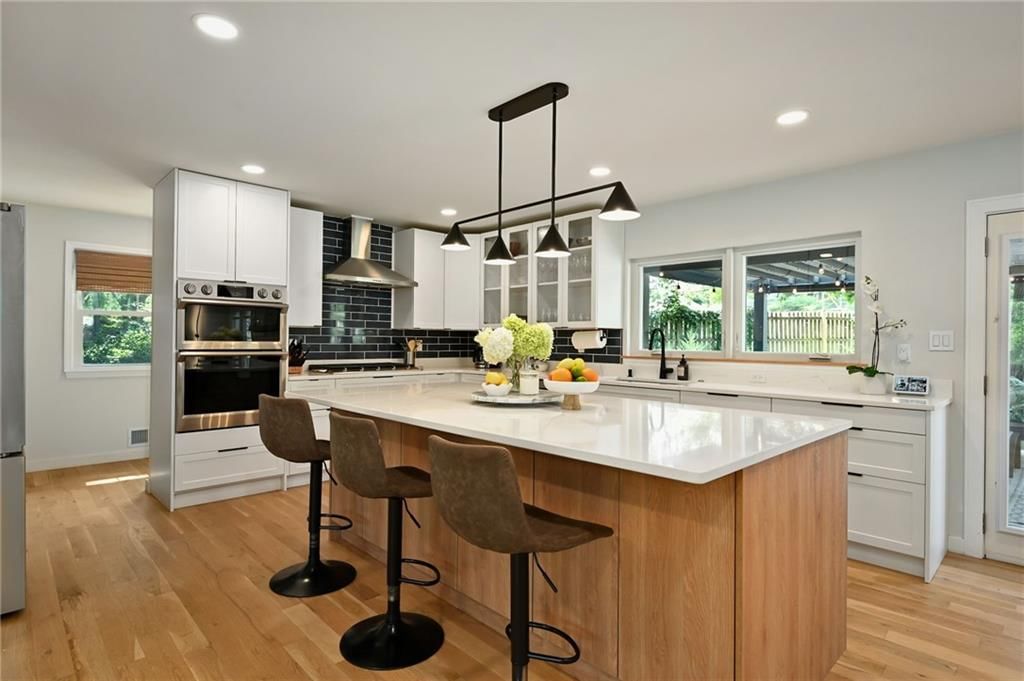 9700 Wenonga Lane — photo 8