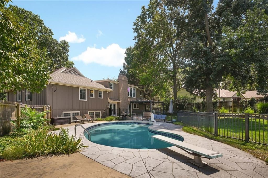 9700 Wenonga Lane — photo 32