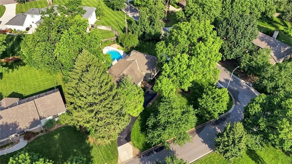 9700 Wenonga Lane — photo 39