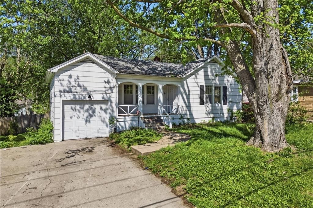 1506 S Hedges Avenue — photo 1