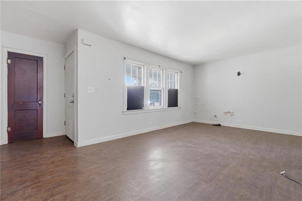 1506 S Hedges Avenue — photo 4