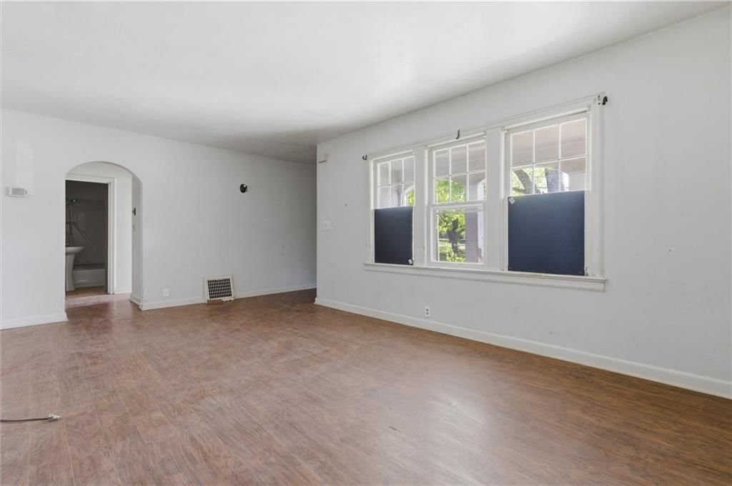 1506 S Hedges Avenue — photo 5
