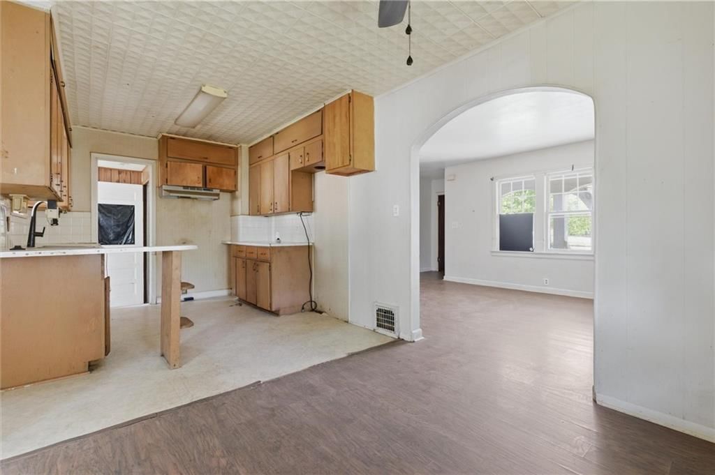 1506 S Hedges Avenue — photo 11