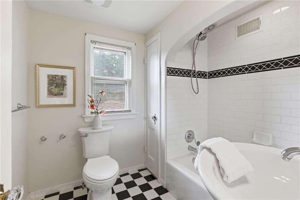 1279 W 72nd Terrace — photo 20