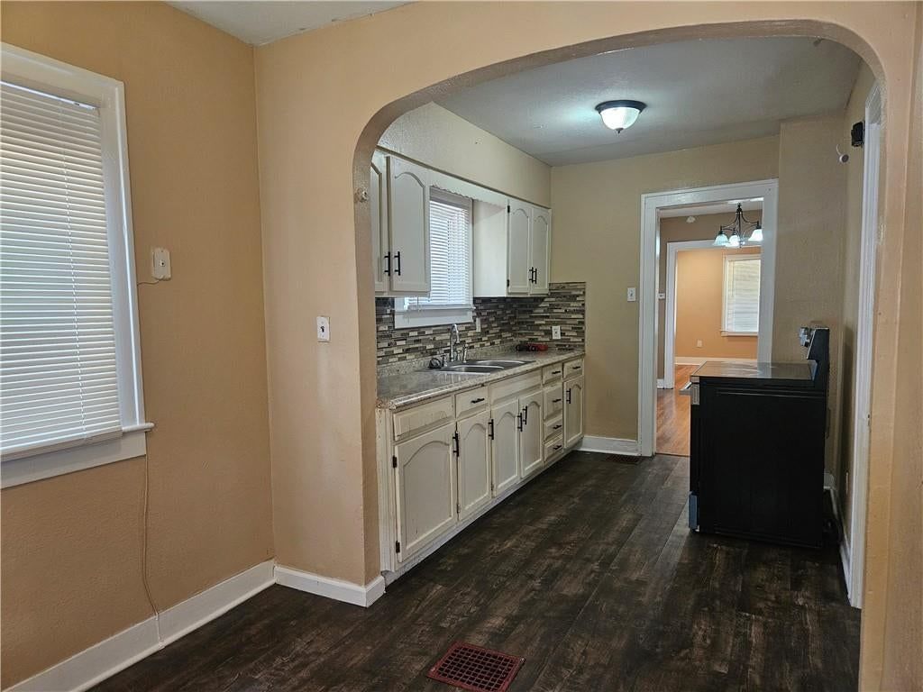 6214 Swope Parkway — photo 7