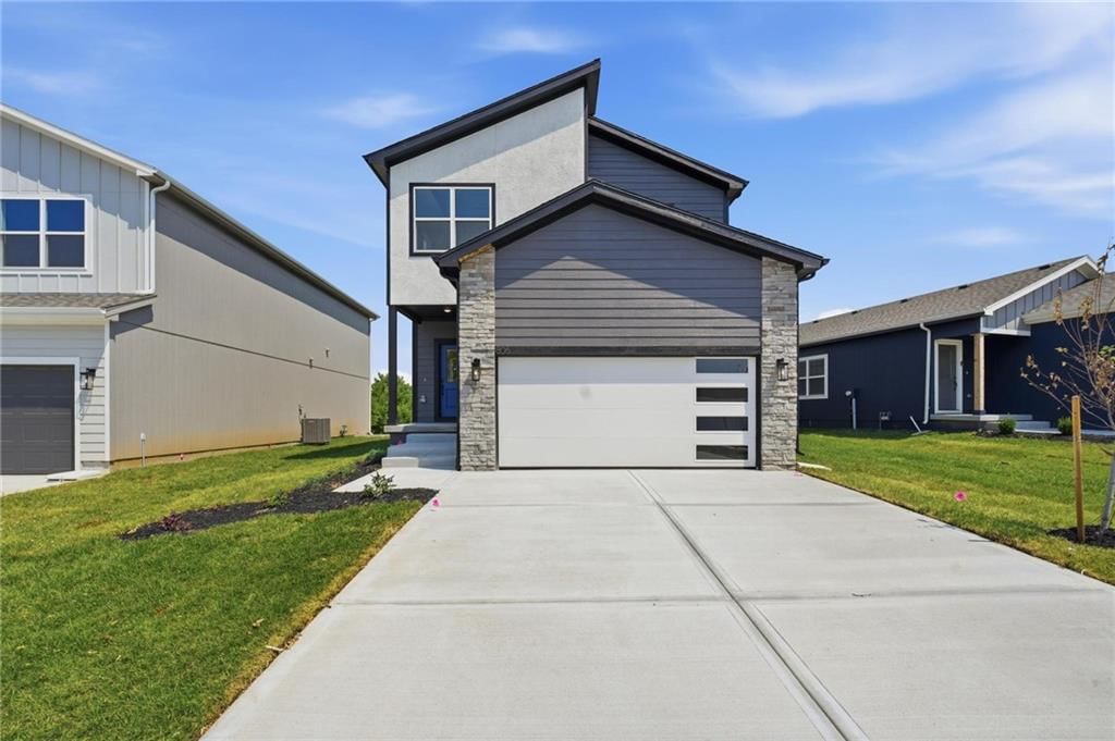 806 Glenn Circle — photo 1