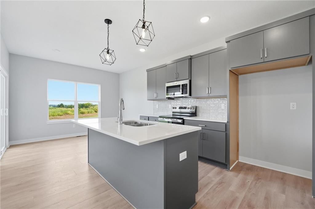 806 Glenn Circle — photo 3