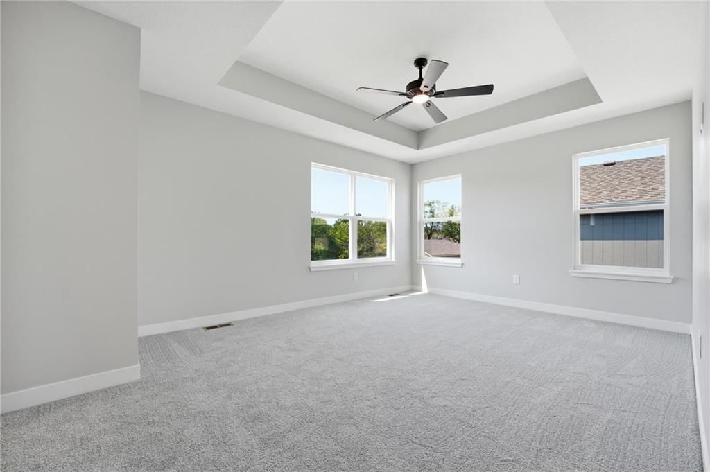 806 Glenn Circle — photo 5