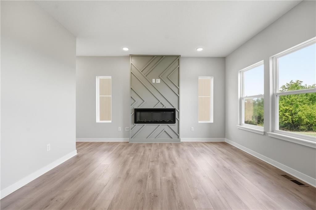 806 Glenn Circle — photo 11