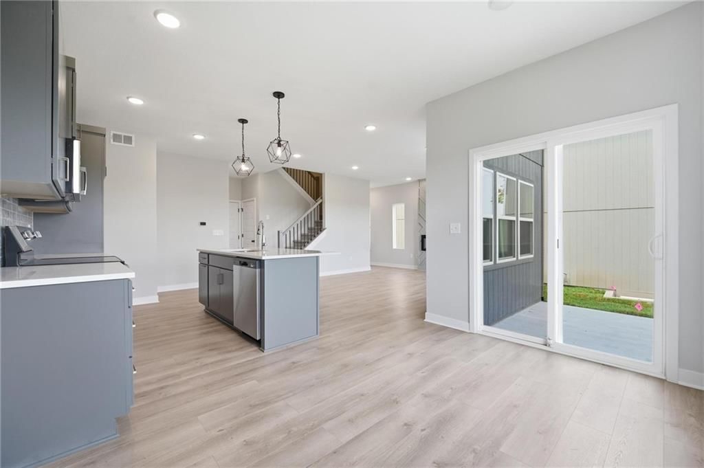 806 Glenn Circle — photo 17