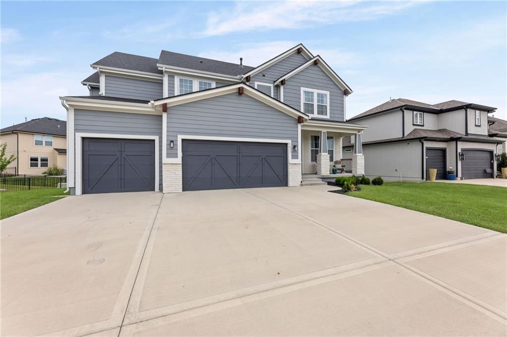 5837 Belmont Drive — photo 3