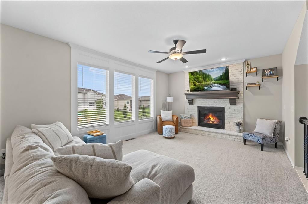5837 Belmont Drive — photo 9