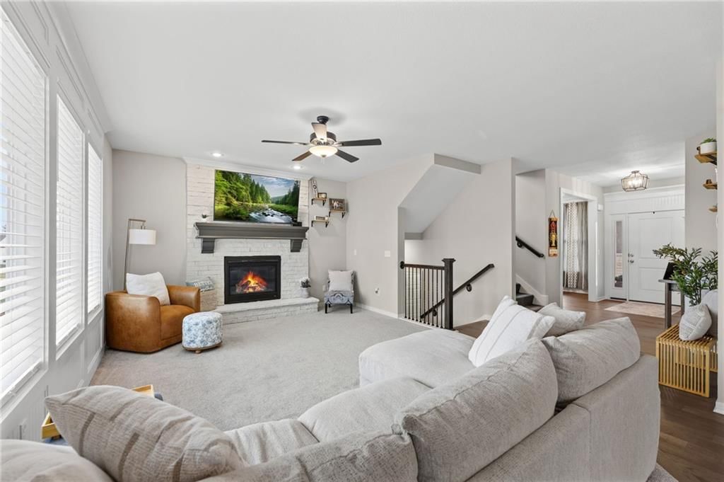 5837 Belmont Drive — photo 10