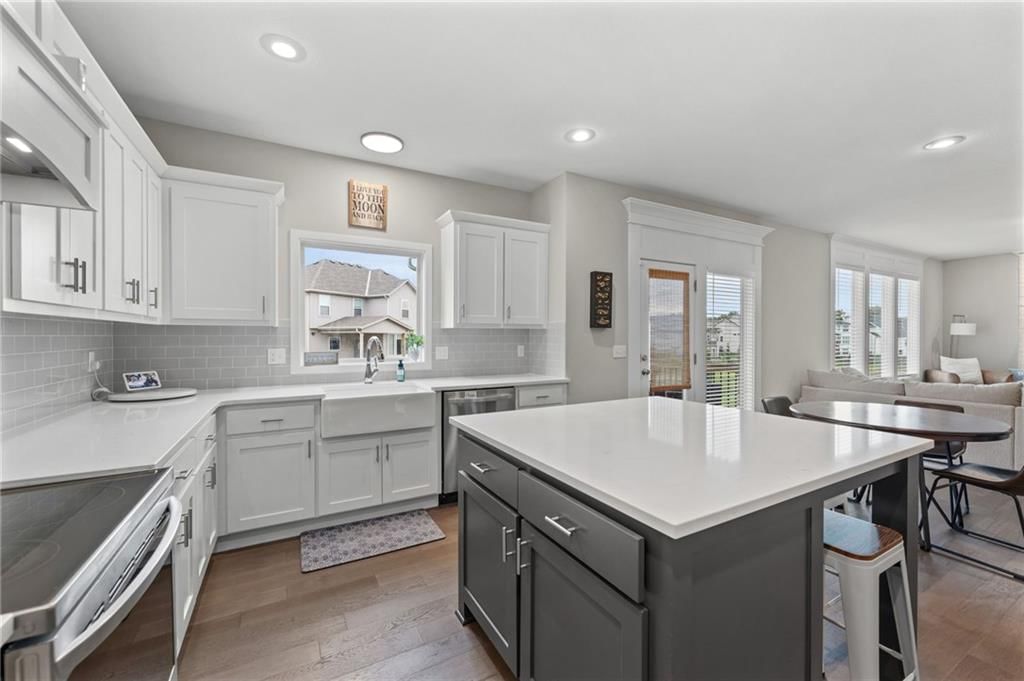 5837 Belmont Drive — photo 17