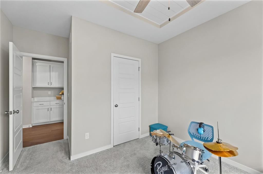 5837 Belmont Drive — photo 25