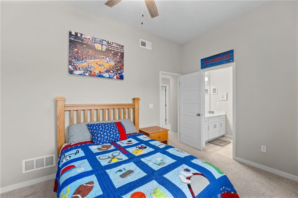 5837 Belmont Drive — photo 34