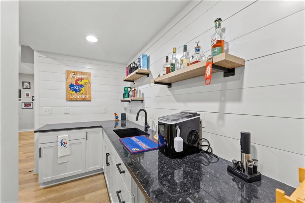5837 Belmont Drive — photo 51