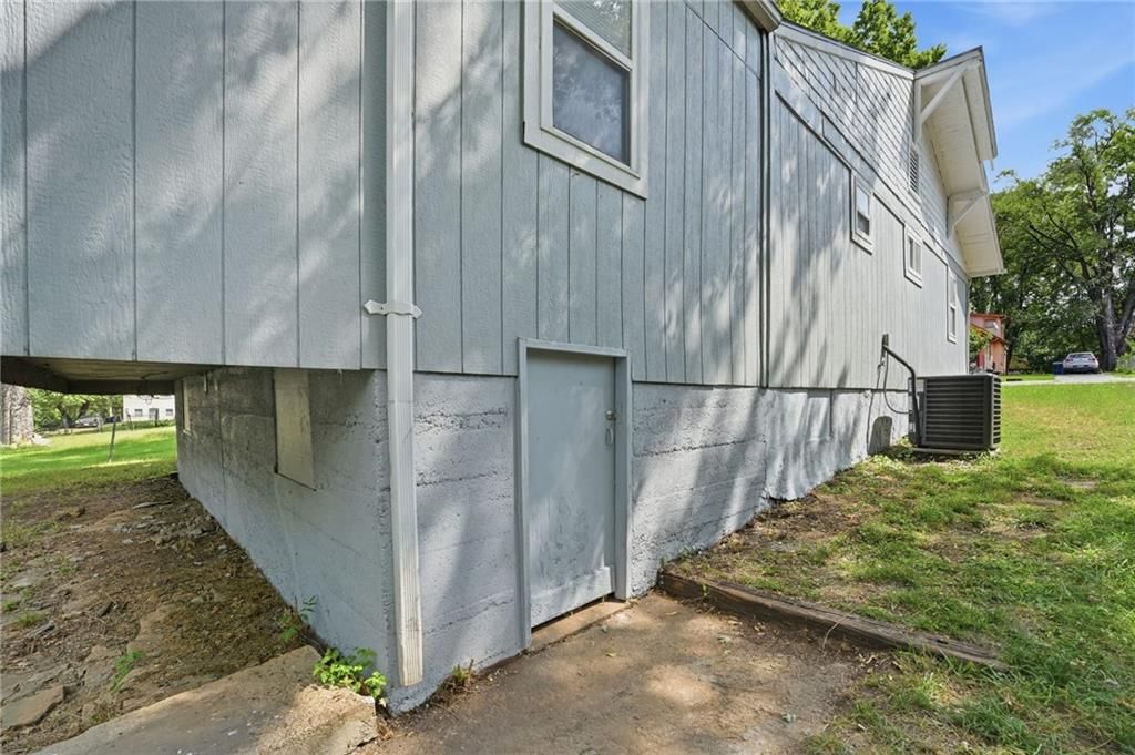 8310 Wayne Avenue — photo 35