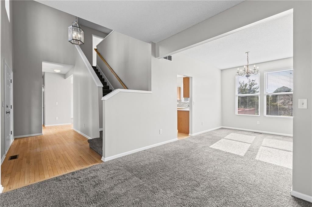 1807 W Fredrickson Drive — photo 4