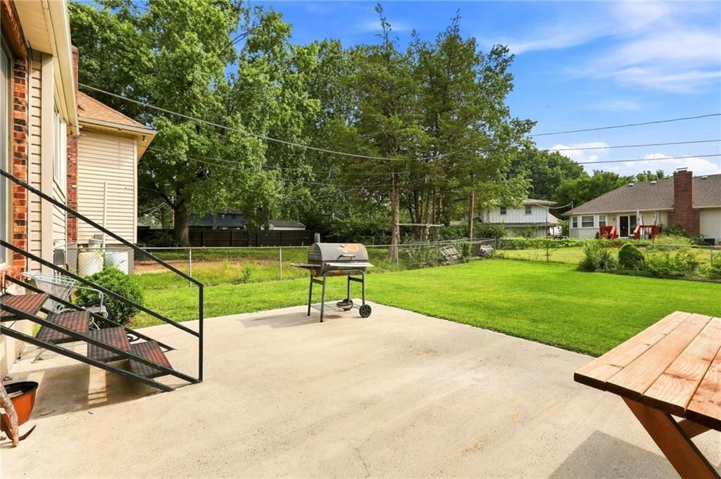 11017 Jackson Avenue — photo 43