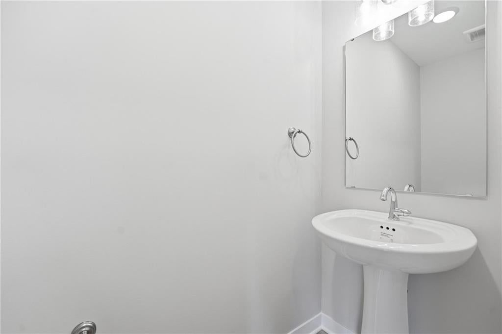 808 Glenn Circle — photo 13