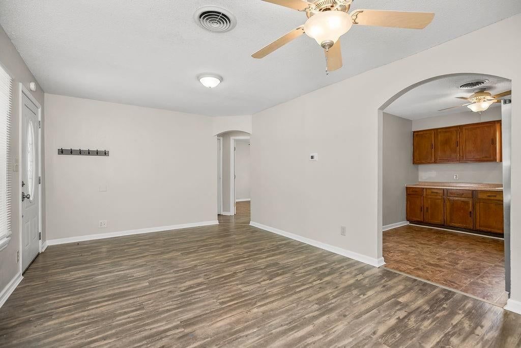 2922 S 9th Terrace — photo 6